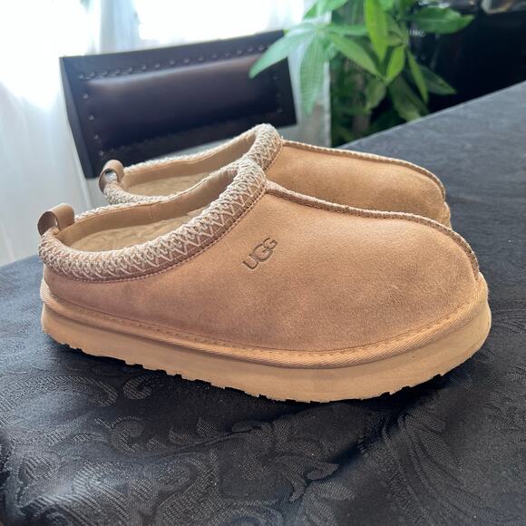 Ugg tazz slippers light tan color size 5 big kids - Picture 1 of 12